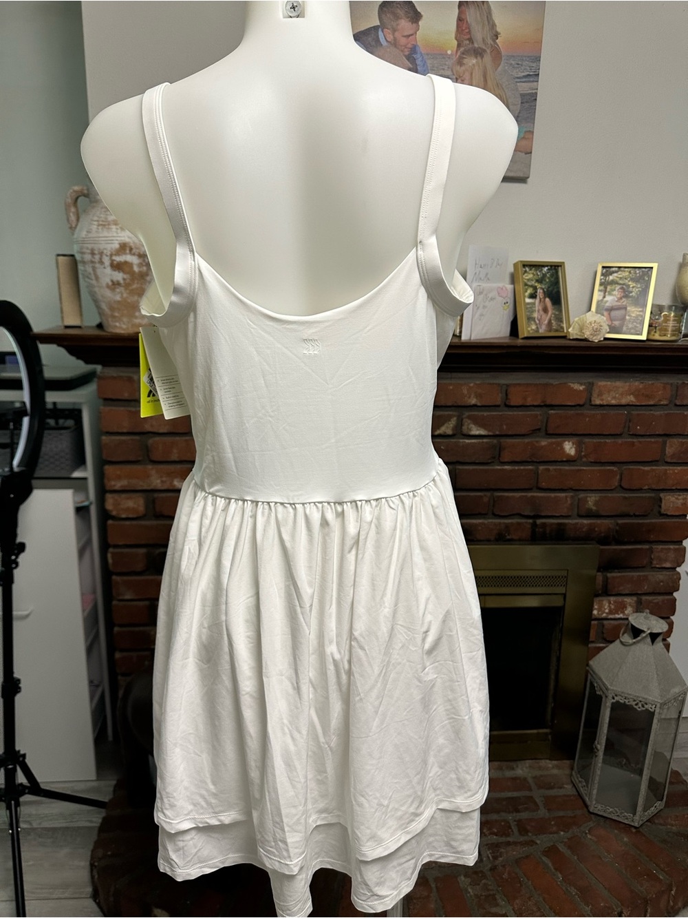 Women's White Sleeveless Ruffle-Hem Tennis Dress - Picture 6 of 6